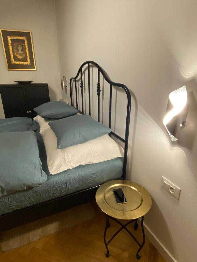 Guesthouse Riba เวอร์ซาร์ ภายนอก รูปภาพ