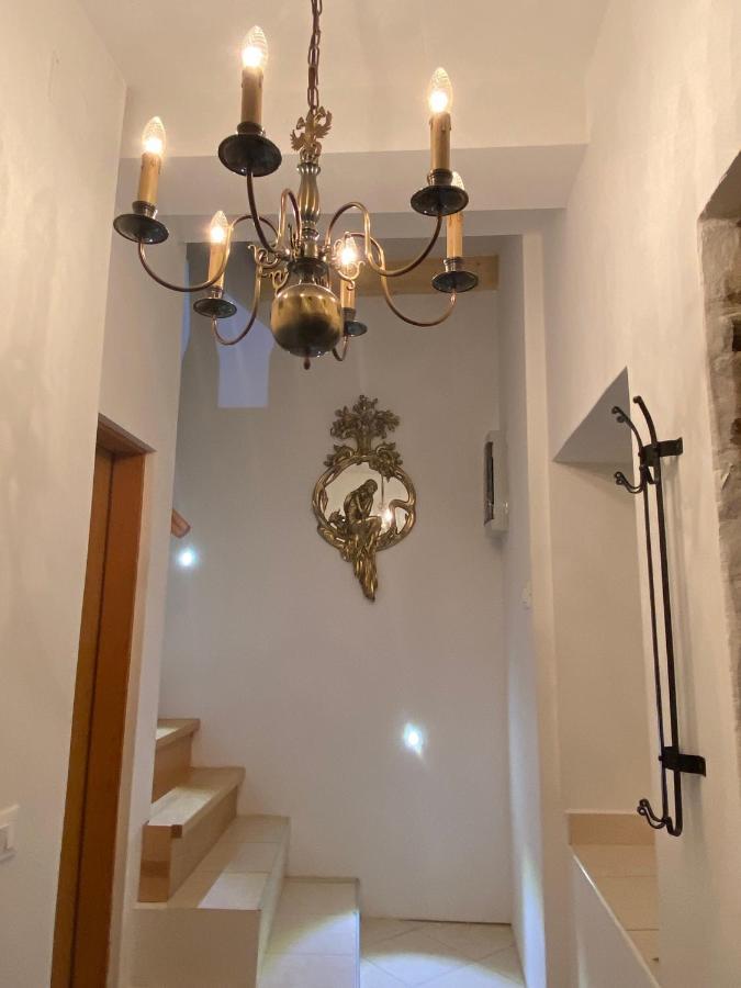 Guesthouse Riba เวอร์ซาร์ ภายนอก รูปภาพ